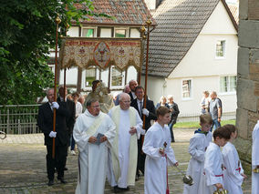 Johanniprozession mit Ehrenamtsfest (© Karl-Franz Thiede)